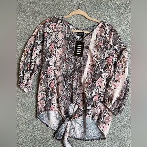Ivory brand pink snakeskin blouse size medium NWT